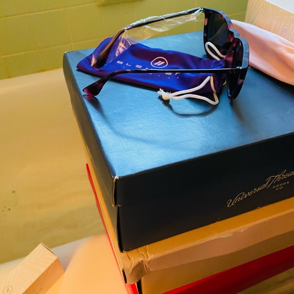 Purple lenses & tortoise with bright pink rims - Picture 2 of 4